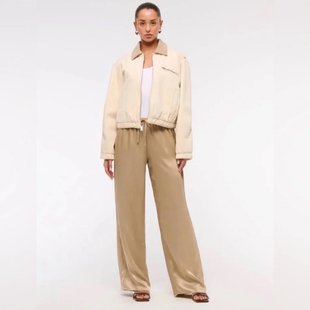 A&F Gold Metallic Pleated Wide Leg Pants L | Holiday Party NYE Outfit - Picture 2 of 13